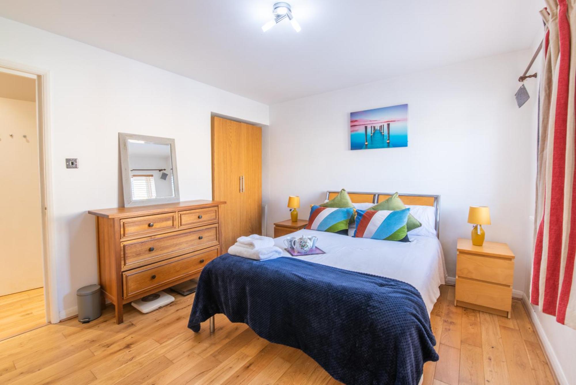 London Stratford - Spacious 2 Bed Flat With Secured Parking & Private Garden Екстер'єр фото